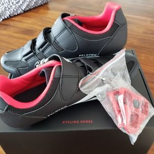 Size 43, brand new Peloton shoes